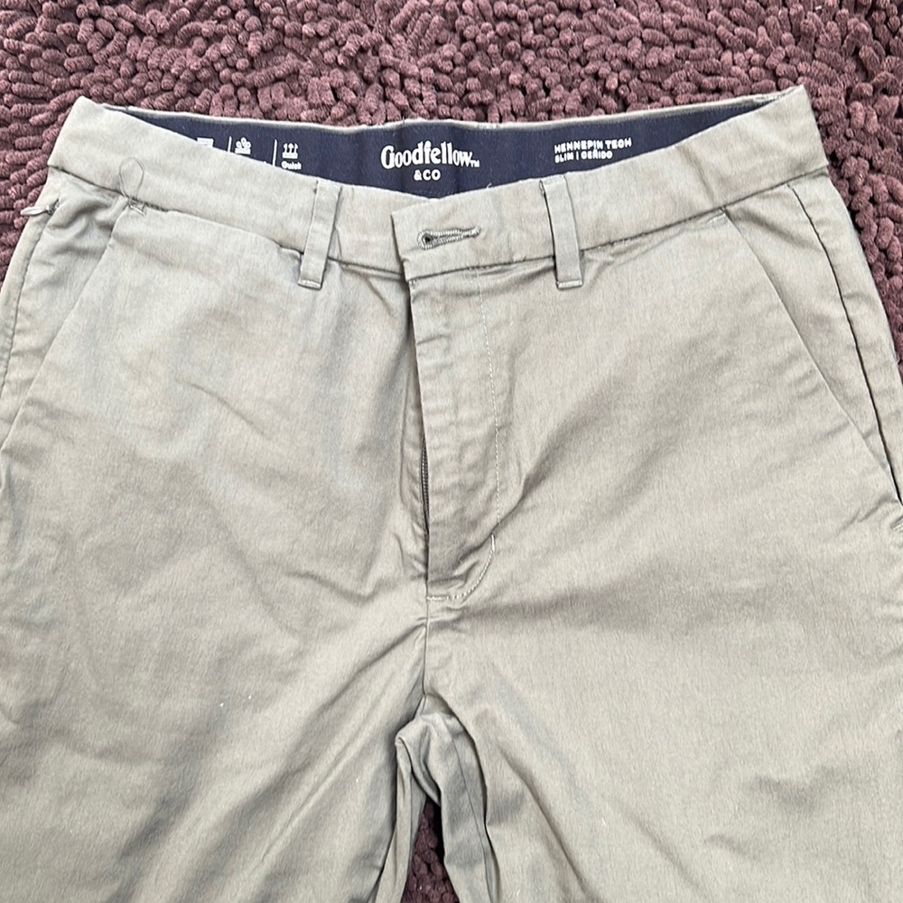 Men’s Green Khakis